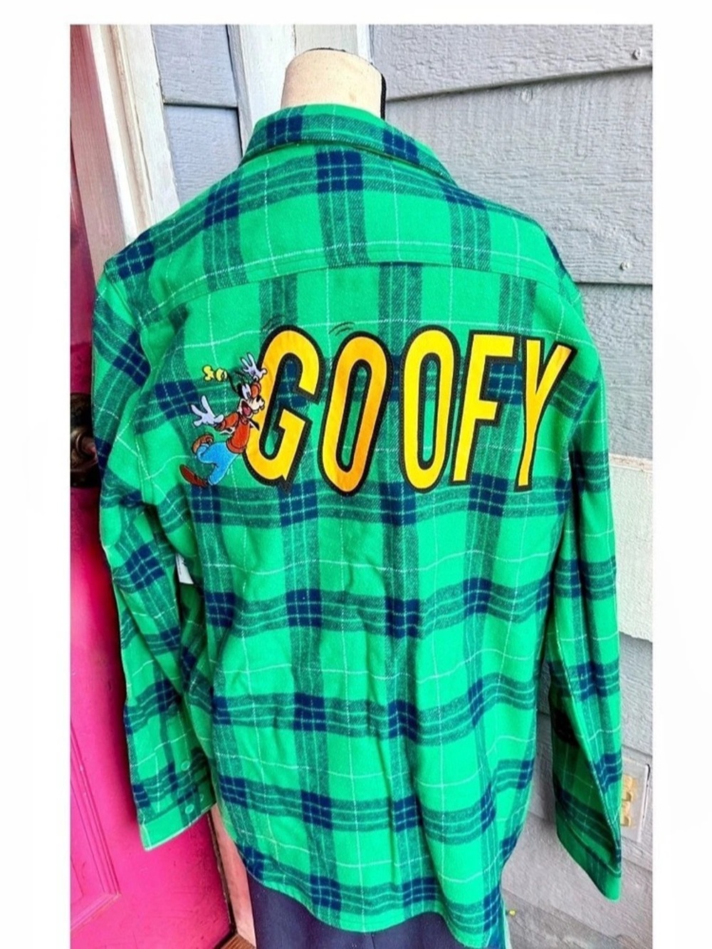 Disney Parks Goofy Green Plaid Flannel Button-Up Shirt Men's Long Sleeve - Large